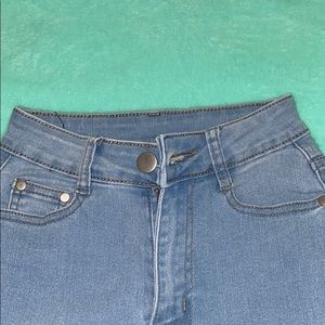 FASION NOVA drive to the ocean light wash blue